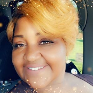 Meet your Posher, Leslie